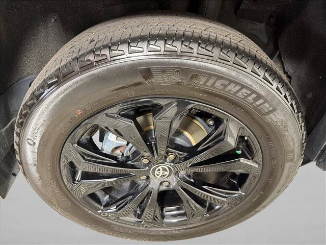 Used 2024 Toyota RAV4 SE AWD/4WD image 17