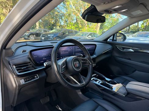 Used 2024 Buick Envision Preferred image 28