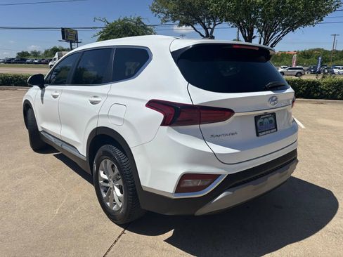 Used 2019 Hyundai Santa Fe SE image 8