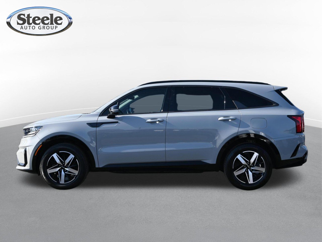 Used 2023 Kia Sorento EX w/ Panoramic Sunroof Package FWD image 4