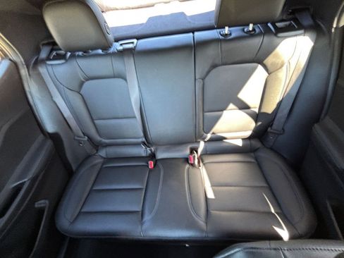 Used 2025 Buick Envista Sport Touring image 39