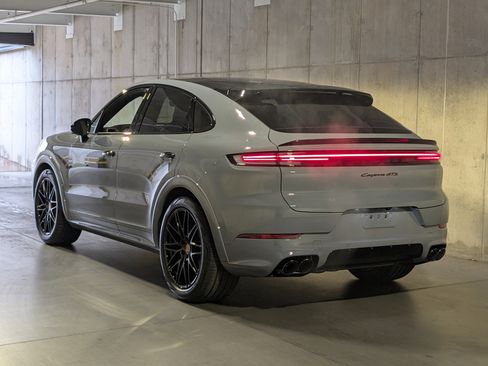 New 2026 Porsche Cayenne GTS AWD/4WD image 2