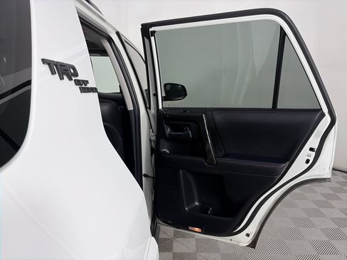 Used 2023 Toyota 4Runner TRD Off-Road Premium w/ Moonroof Package AWD/4WD image 28