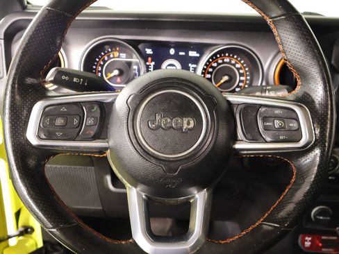 Used 2023 Jeep Gladiator Mojave w/ Cold Weather Group AWD/4WD image 3