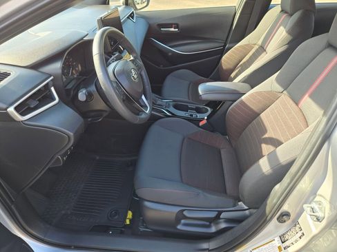 Used 2025 Toyota Corolla SE image 18