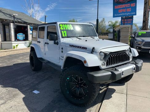 Used 2017 Jeep Wrangler Unlimited Sahara image 1