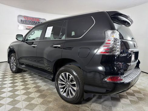 Used 2022 Lexus GX 460 Luxury w/ Accessory Package image 7
