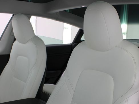 Used 2021 Tesla Model 3 Standard Range Plus RWD image 32