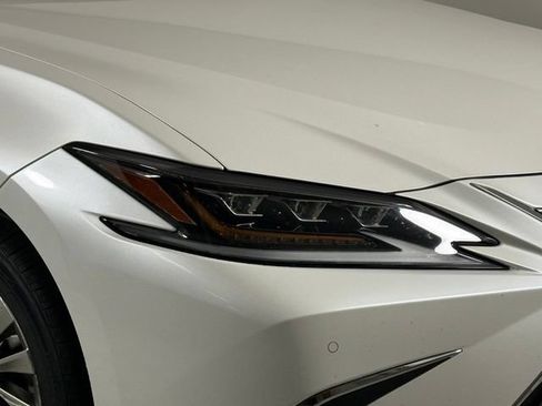 Used 2021 Lexus ES 350 Ultra Luxury w/ Accessory Package FWD image 14