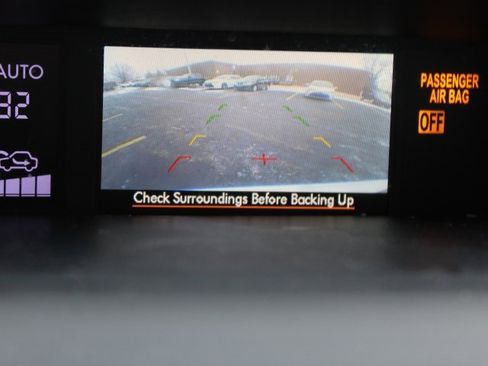 Used 2014 Subaru Forester 2.5i Limited image 11