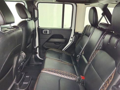 Used 2023 Jeep Wrangler Unlimited Sahara AWD/4WD image 21