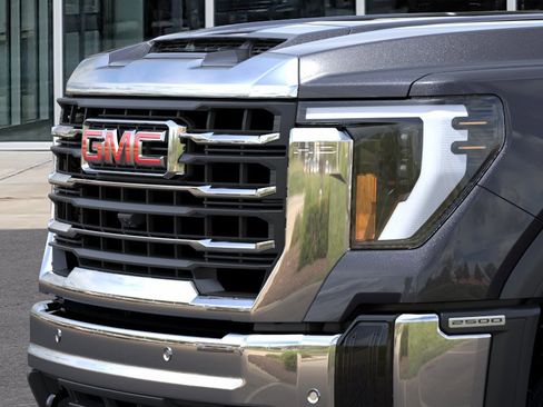 New 2026 GMC Sierra 2500 SLE w/ Preferred Package AWD/4WD image 13