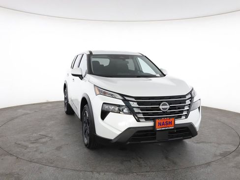 Used 2025 Nissan Rogue SV AWD/4WD image 3