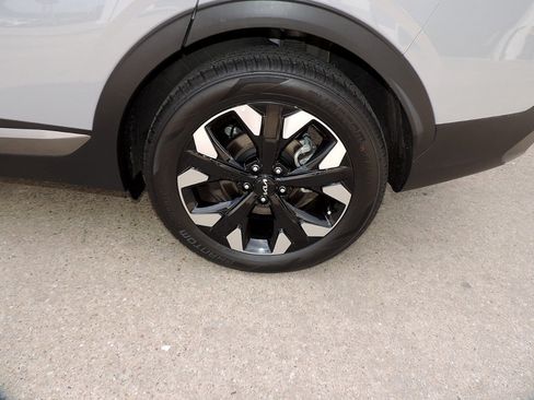Used 2024 Kia Sportage X-Line AWD/4WD image 9