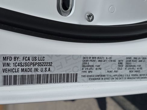 Used 2023 Jeep Grand Wagoneer L Series III w/ Rear Seat Video Group 1 image 37