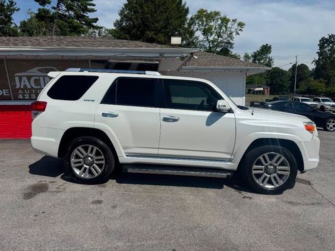 Used 2013 Toyota 4Runner Limited AWD/4WD image 2
