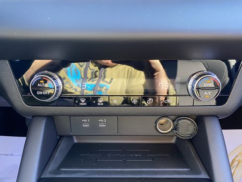 New 2026 Mitsubishi Outlander ES image 11