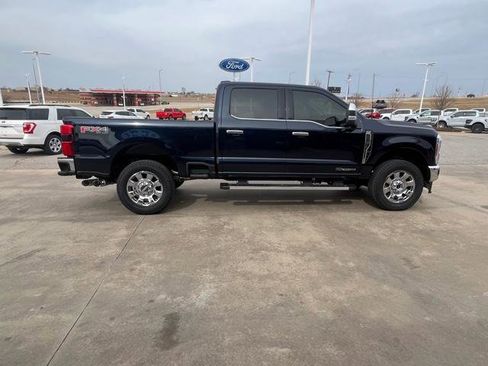 Used 2025 Ford F250 Lariat w/ Chrome Package image 4