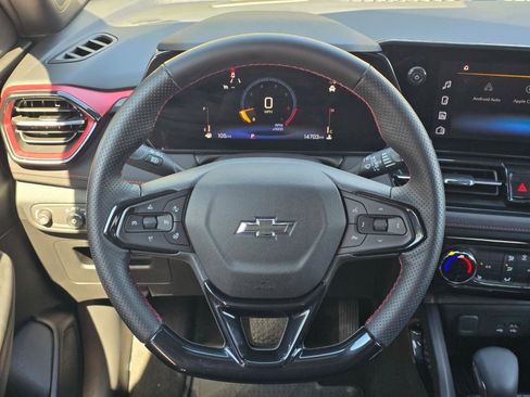 Used 2024 Chevrolet TrailBlazer RS w/ Driver Confidence Package image 14