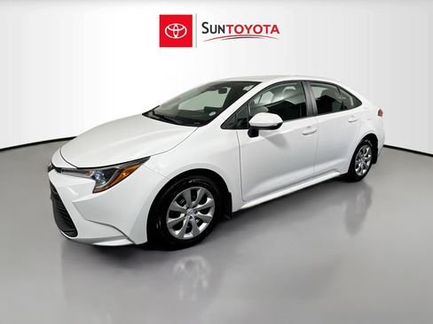 Used 2026 Toyota Corolla LE FWD image 9