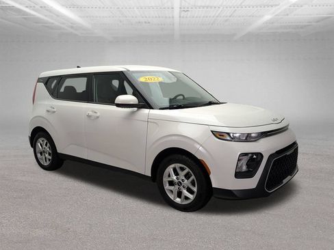 Used 2022 Kia Soul S FWD image 10