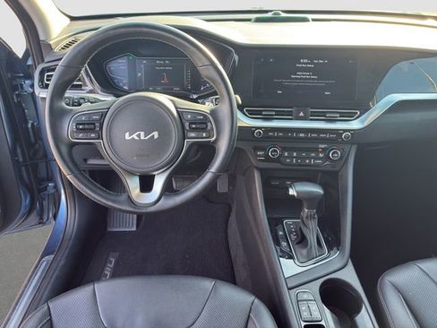 Used 2022 Kia Niro EX Premium image 15