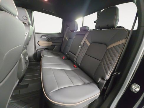 Certified 2024 GMC Canyon Denali AWD/4WD image 15