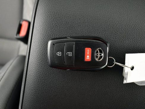 Certified 2025 Toyota Tacoma SR5 image 35