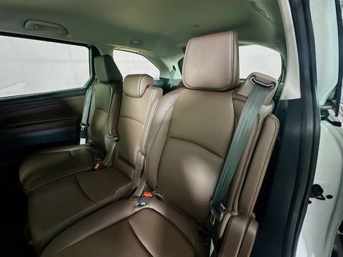 New 2026 Honda Odyssey Touring image 23