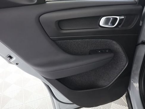 Used 2024 Volvo XC40 B5 Plus AWD/4WD image 26