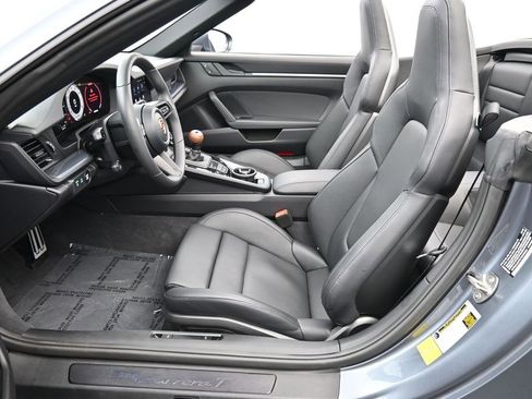 Used 2026 Porsche 911 Carrera T RWD image 7