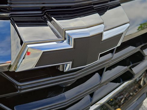 New 2026 Chevrolet Equinox ACTIV w/ Convenience Package III image 16