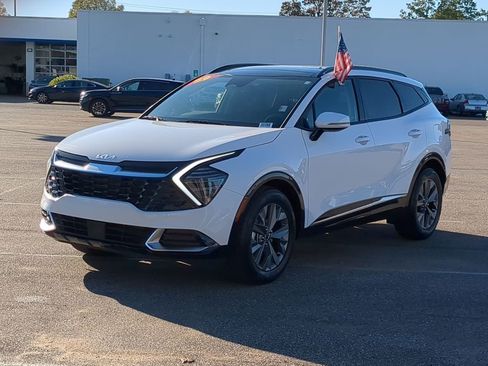 Used 2025 Kia Sportage SX image 4