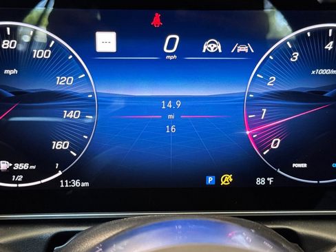 New 2025 Mercedes-Benz C 300 4MATIC Sedan image 31