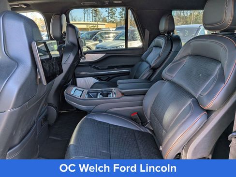 Certified 2025 Lincoln Navigator L Black Label AWD/4WD image 17