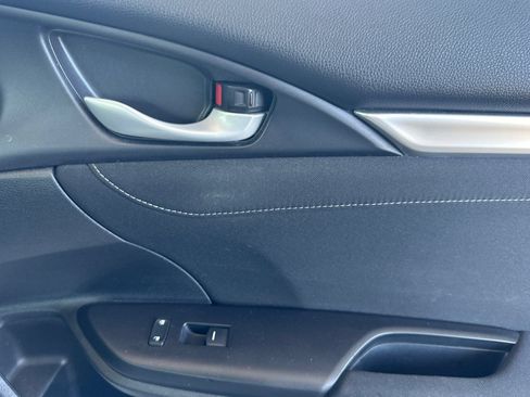 Used 2019 Honda Civic EX image 25