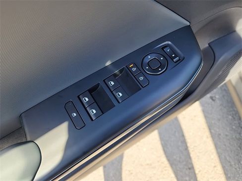 New 2025 Kia K4 LXS image 10