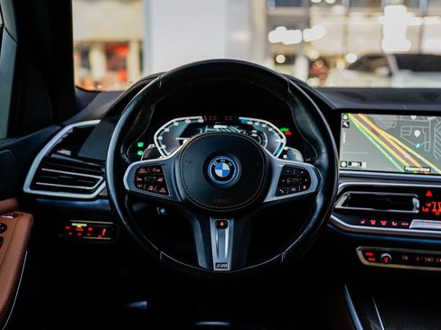 Used 2022 BMW X5 xDrive45e w/ M Sport Package image 14