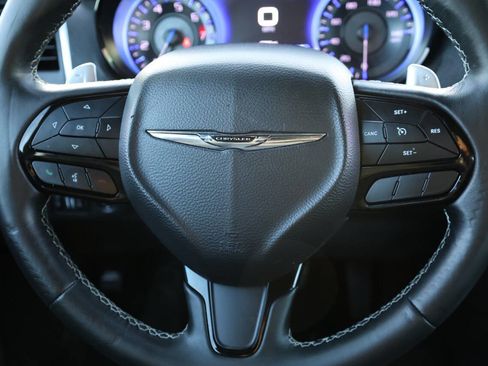 Used 2020 Chrysler 300 S image 18