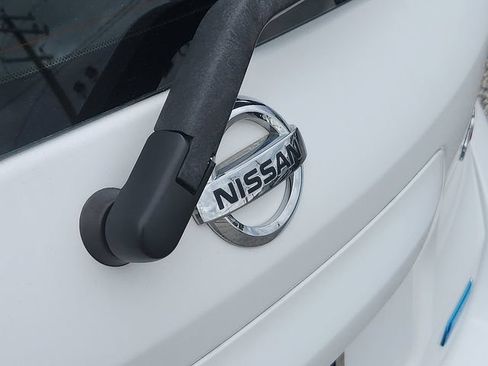 Used 2015 Nissan Versa Note SV FWD image 21