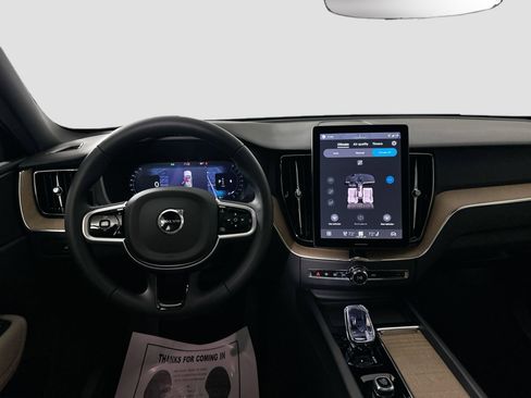 New 2026 Volvo XC60 B5 Plus w/ Protection Package Premier AWD/4WD image 24