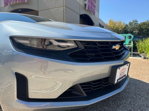 Used 2024 Chevrolet Camaro LT image 2