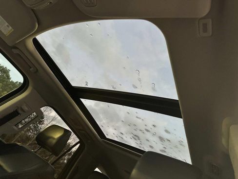 Used 2024 Ford Expedition Max XLT image 32