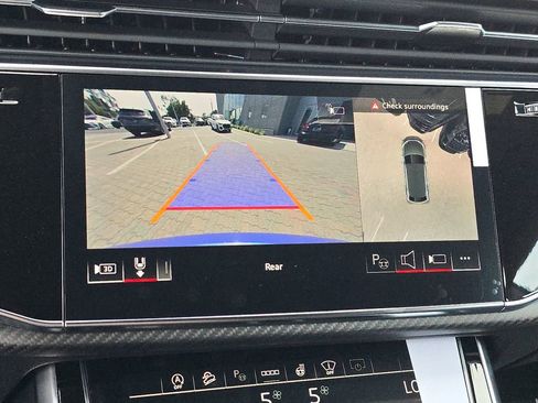 New 2026 Audi RS Q8 performance image 27