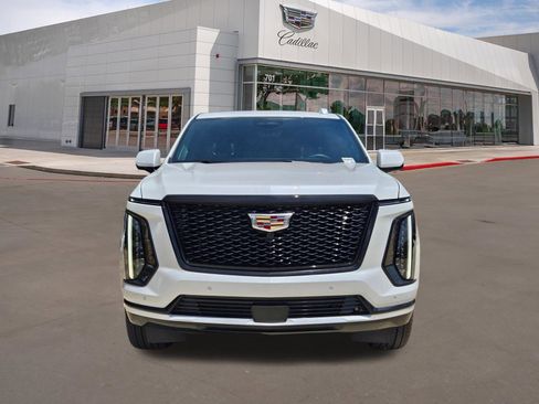Used 2025 Cadillac Escalade Sport Platinum w/ LPO, Floor Liner Package AWD/4WD image 2