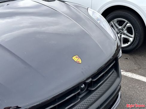 Used 2025 Porsche Macan GTS image 7