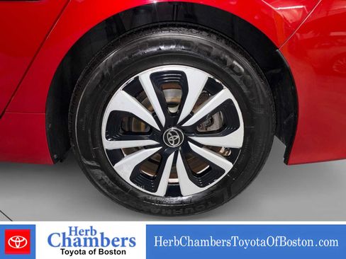 Used 2017 Toyota Prius Prime Premium FWD image 19