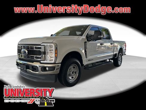 Used 2025 Ford F250 XLT w/ FX4 Off-Road Package AWD/4WD image 1