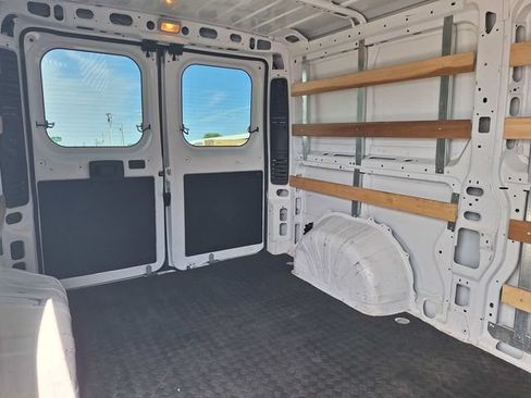 Used 2025 RAM ProMaster 2500 w/ U-Haul Equipment Group FWD image 13