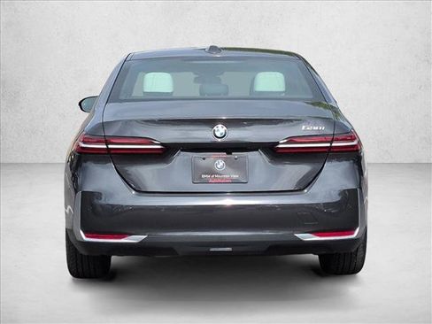 New 2026 BMW 530i image 8